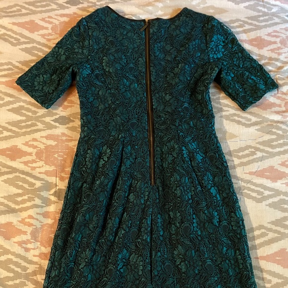 MODEST LACED DRESS - Picture 2 of 5